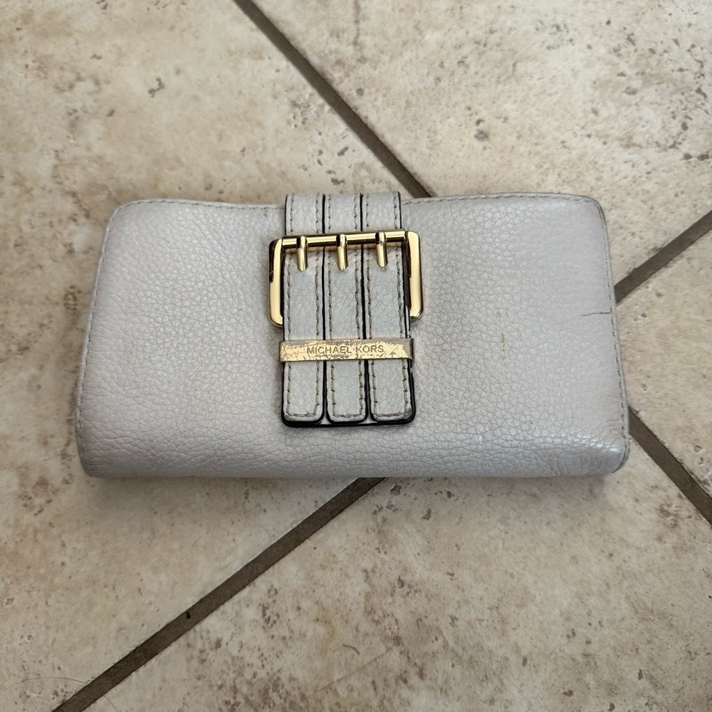 Michael Kors White Wallet
